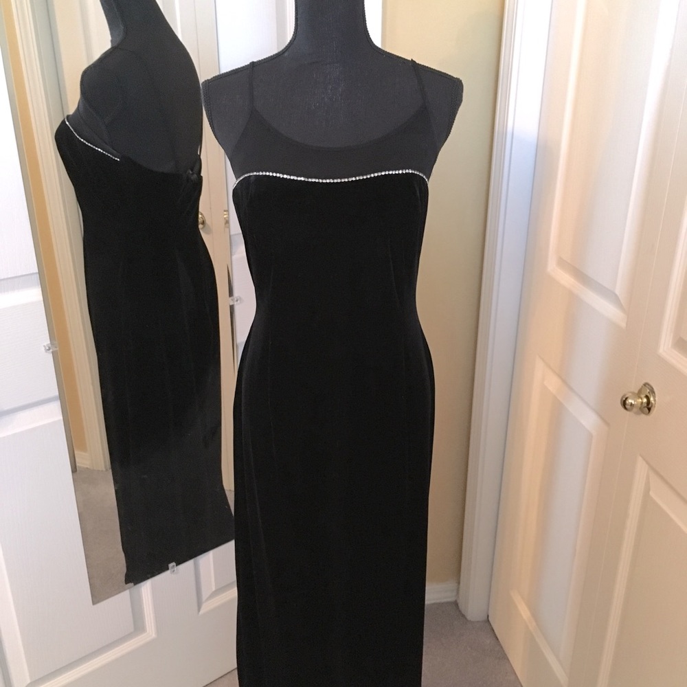 Beautiful Velveteen dress w/a little Sparkle!!